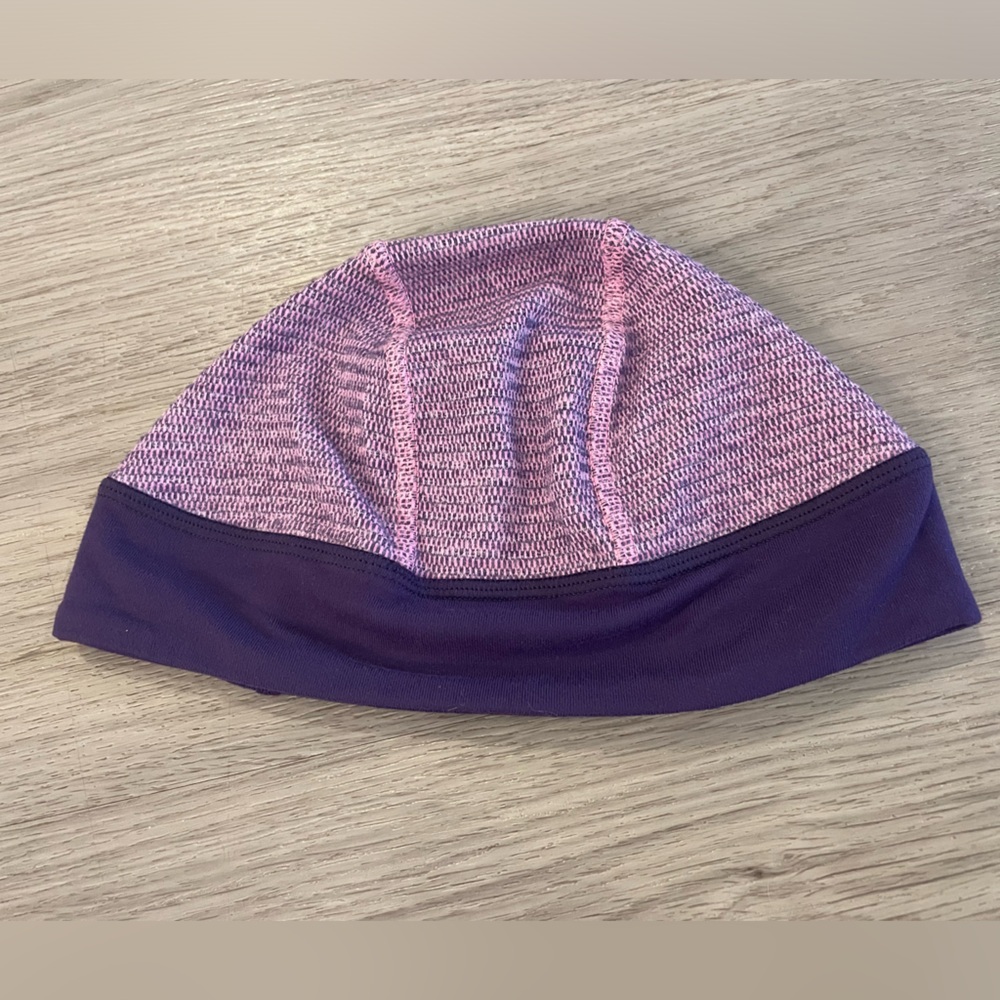 Lululemon IVIVVA Bundle Grey Leggings (14) with matching Lululemon Vinyasa & hat - Picture 10 of 11